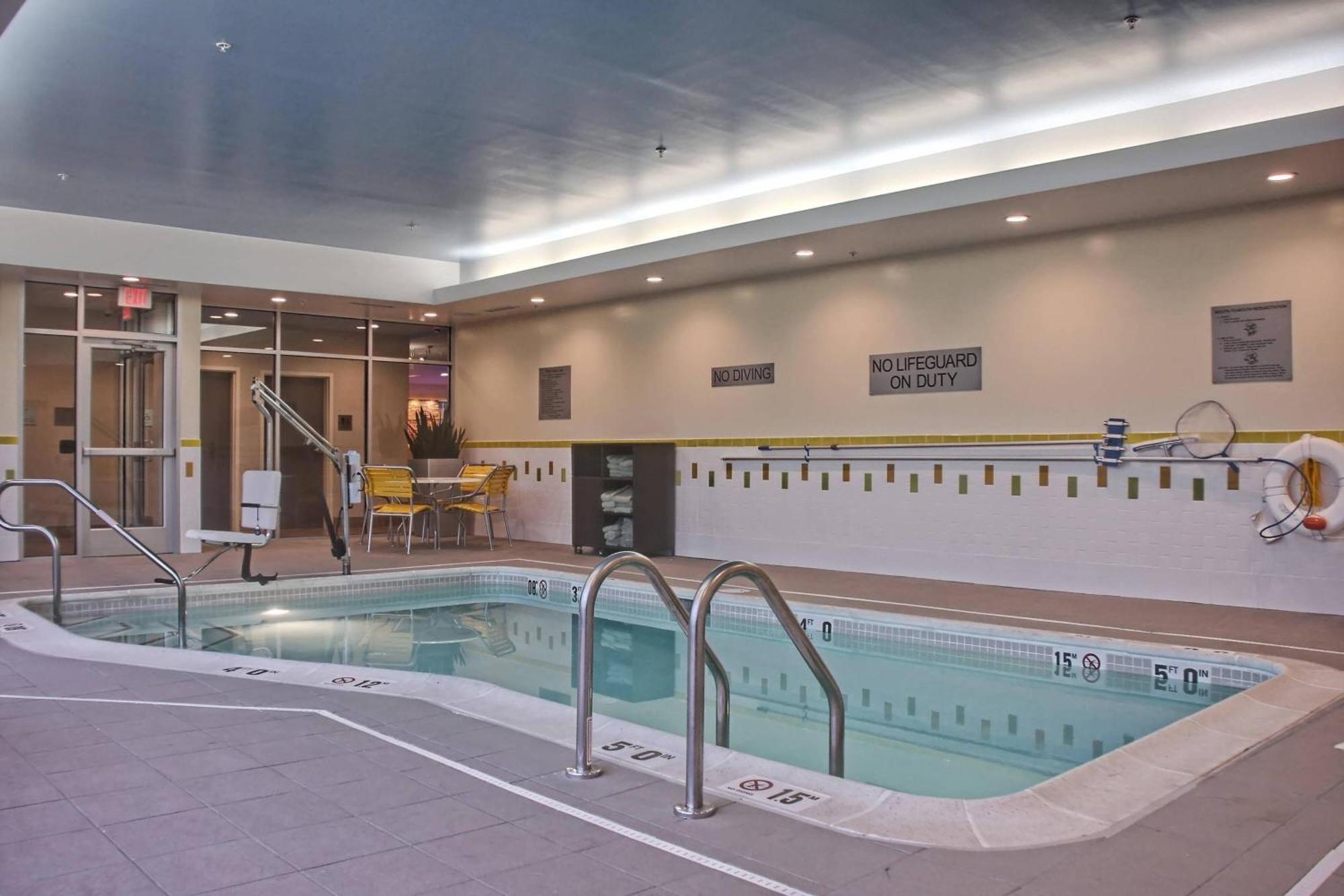 Fairfield Inn & Suites By Marriott Reading Wyomissing Bagian luar foto