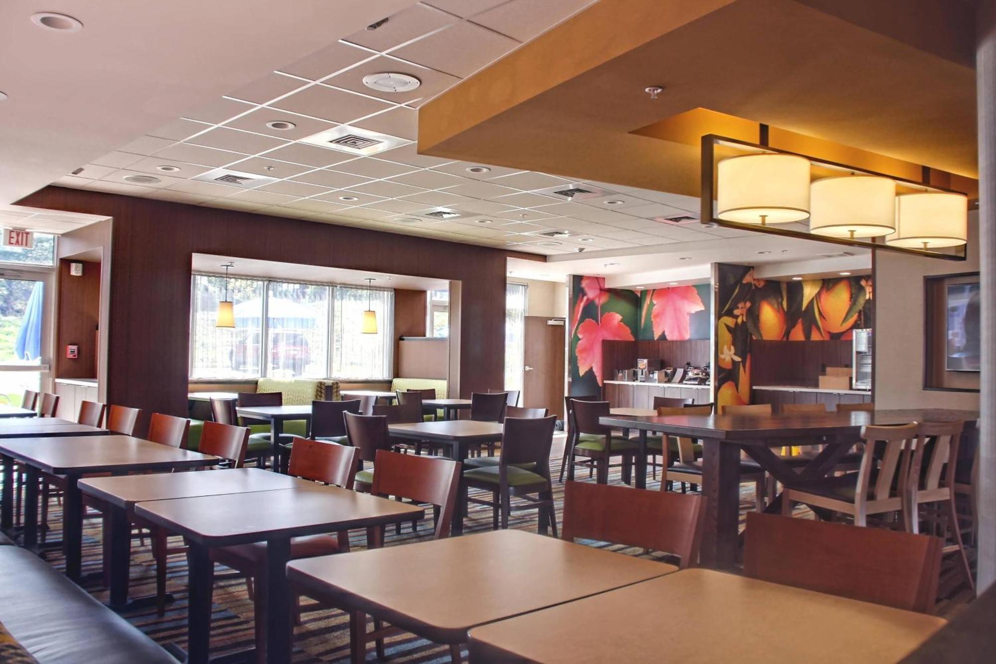 Fairfield Inn & Suites By Marriott Reading Wyomissing Bagian luar foto