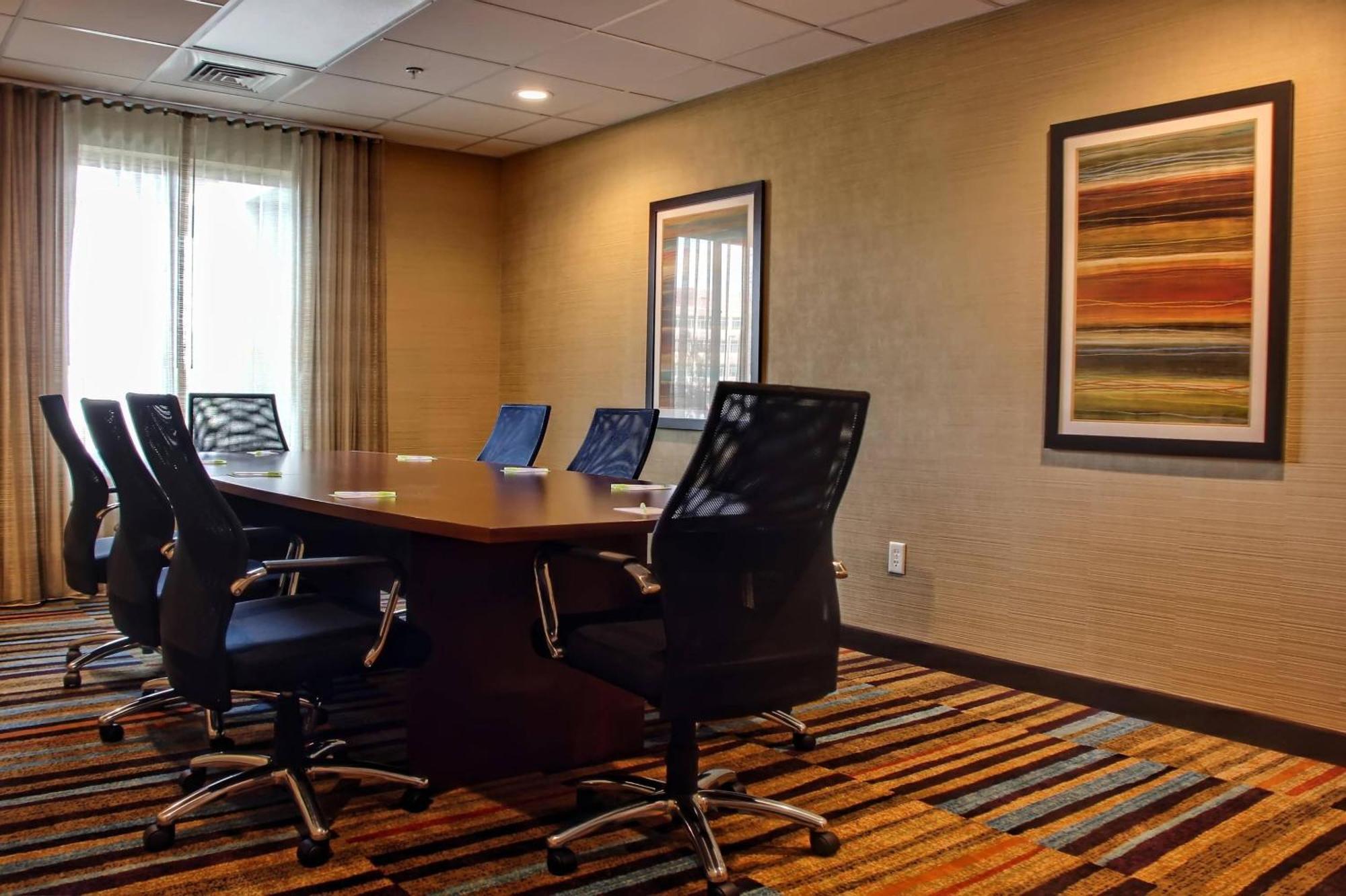 Fairfield Inn & Suites By Marriott Reading Wyomissing Bagian luar foto