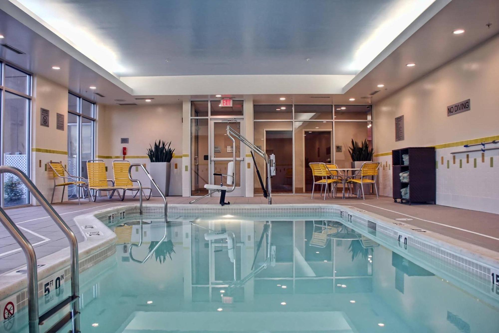 Fairfield Inn & Suites By Marriott Reading Wyomissing Bagian luar foto